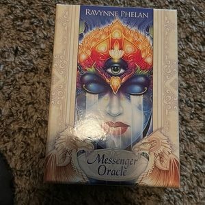 messenger oracle/ tarot cards